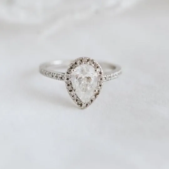 1 Carat Pear Shape Cut Diamond - E VS2 - 1.23ct - 92002