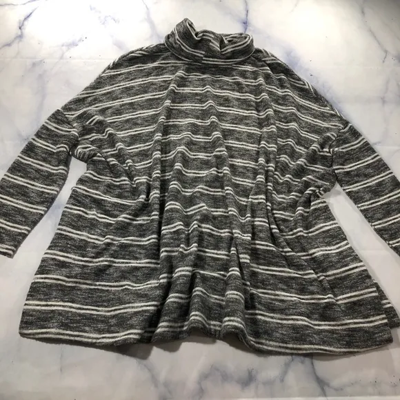 Anthropologie Postmark Stripe Swing Turtleneck