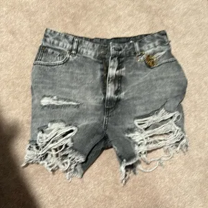Brand new Ser.o.ya Jean shorts. Very distressed sir 28