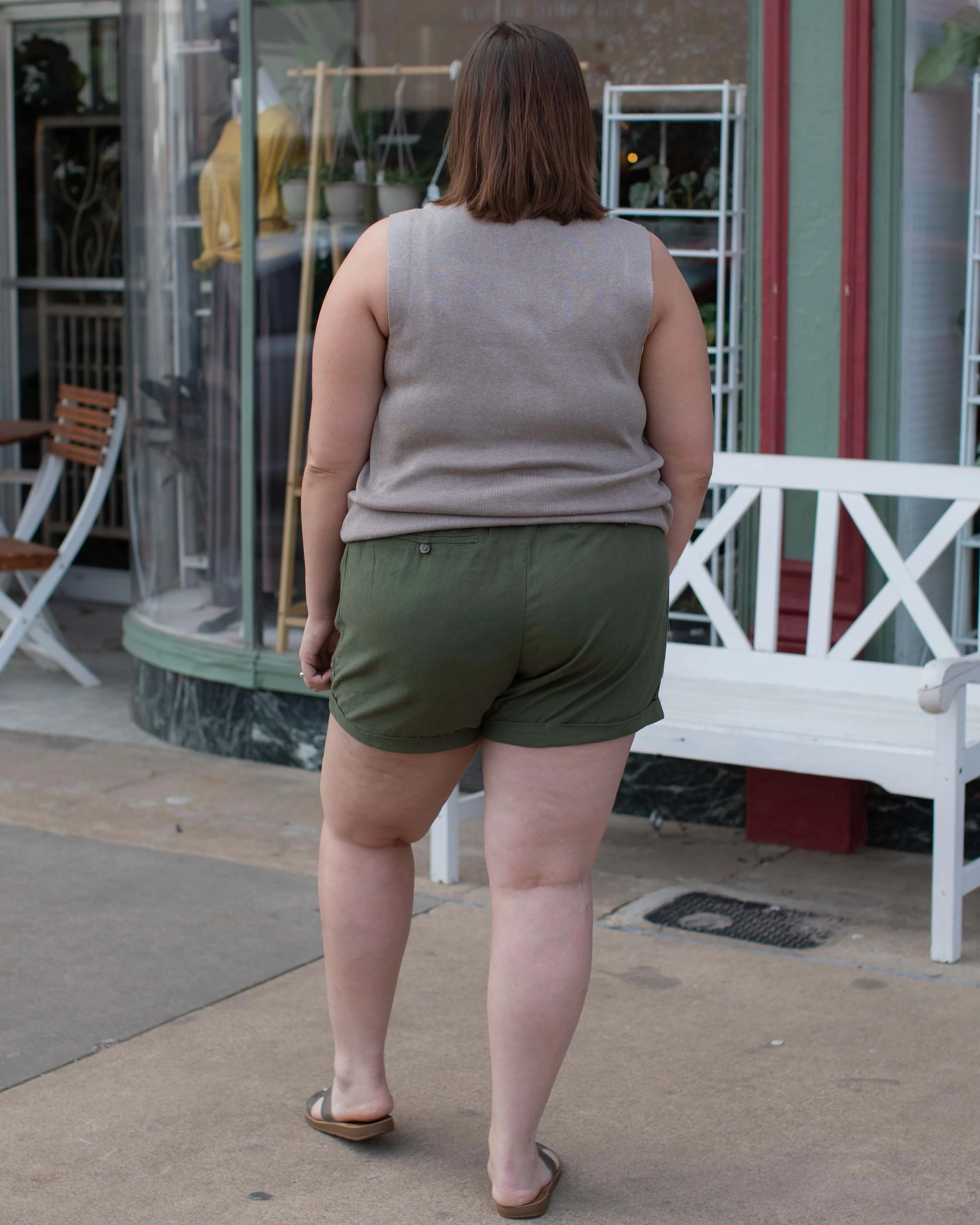 CURVY - STUCK ON YOU LINEN SHORTS - OLIVE