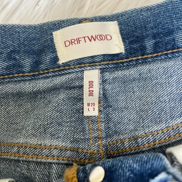 Driftwood Goldie embroidery shorts raw edges medium wash high rise size 29