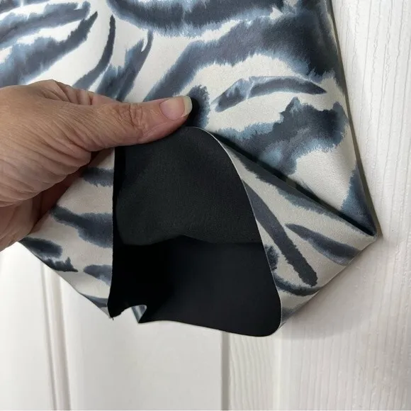 Good American Reversible Bike Shorts