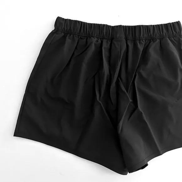 Gymshark L Training Contrast Loose 2.5&quot; Shorts &amp; Scallop Hem Shaped Shorts Set