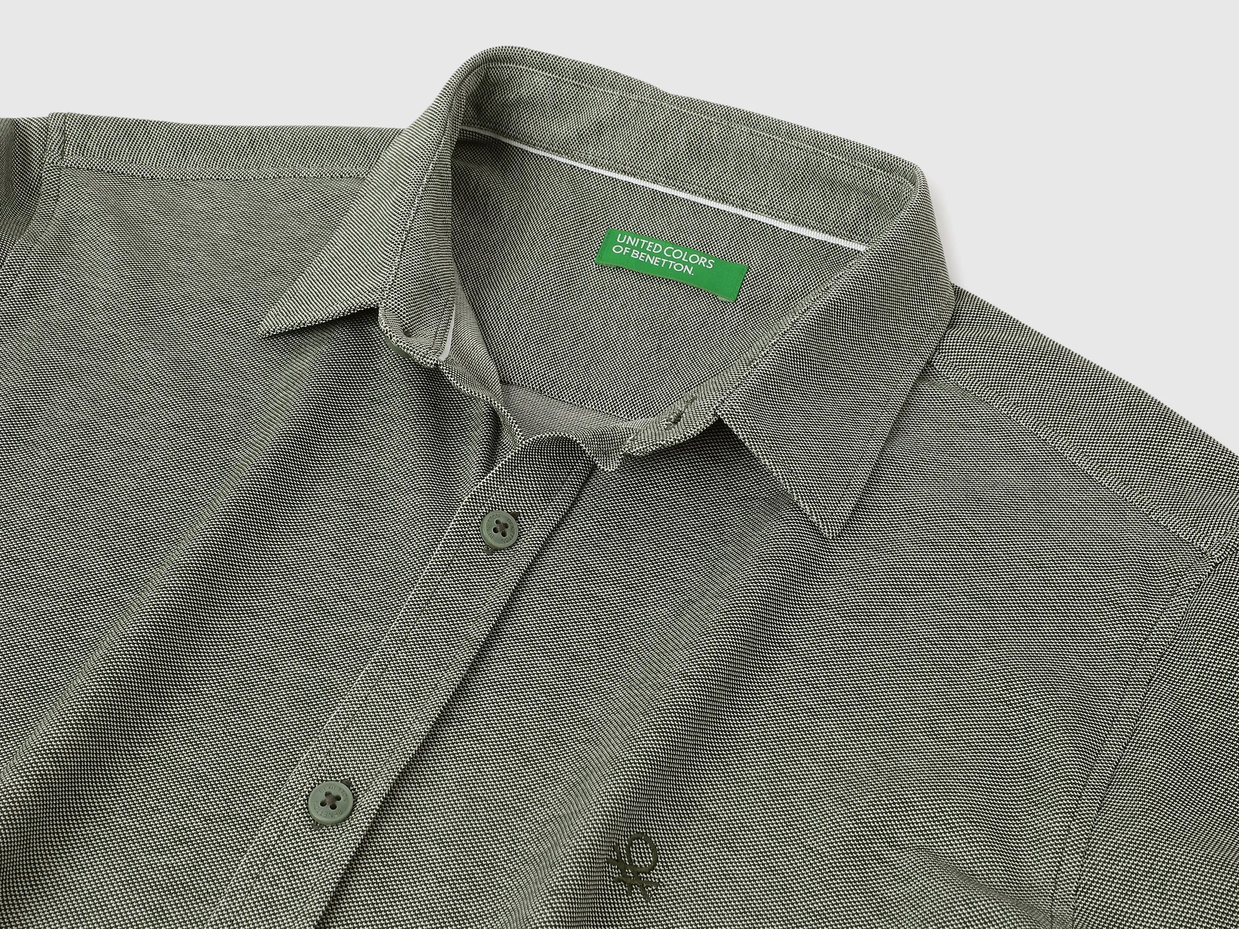 Regular Fit Spread Collar Solid Shirts