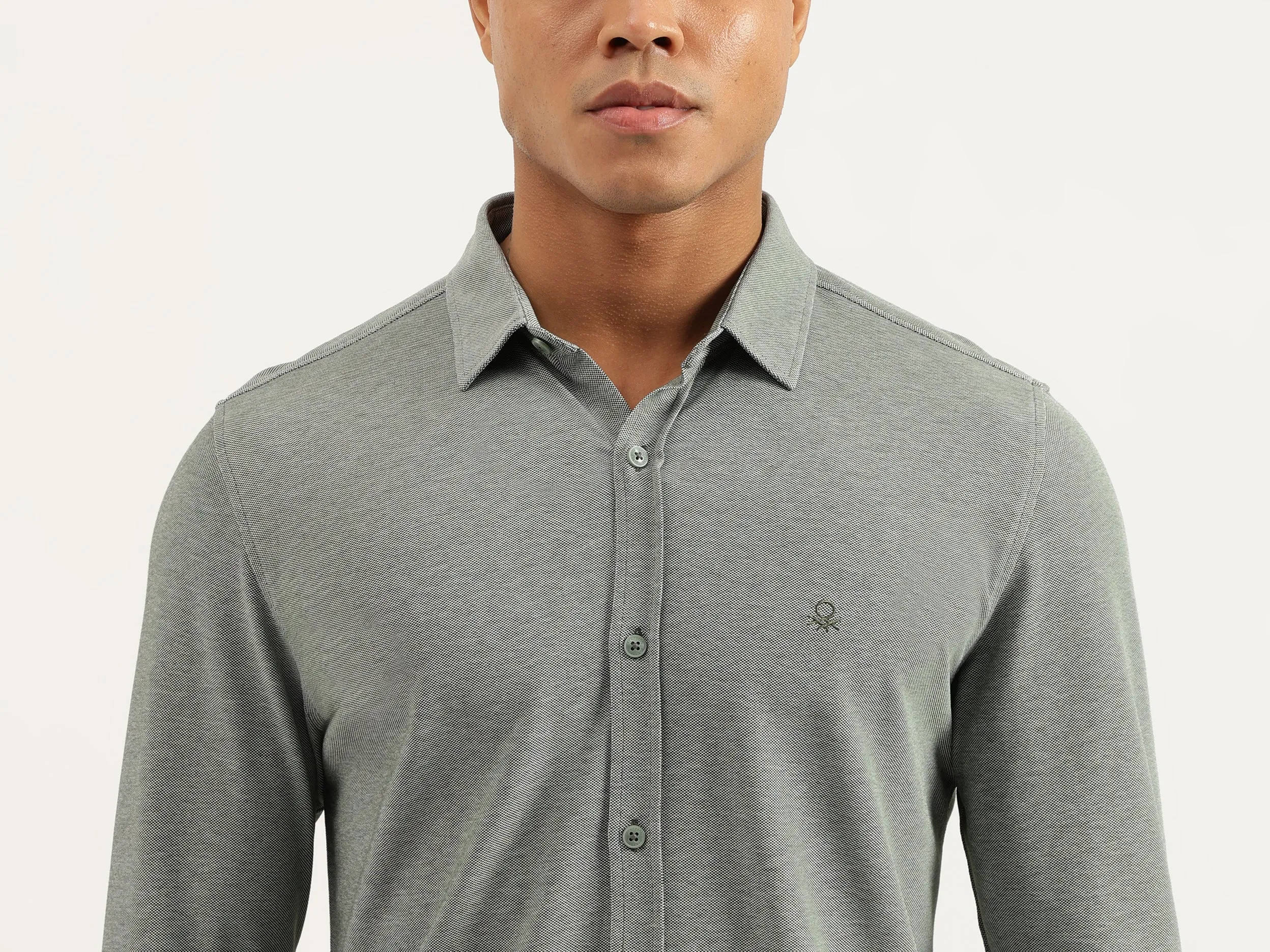 Regular Fit Spread Collar Solid Shirts
