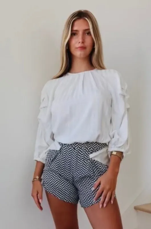 ROMANCE Top