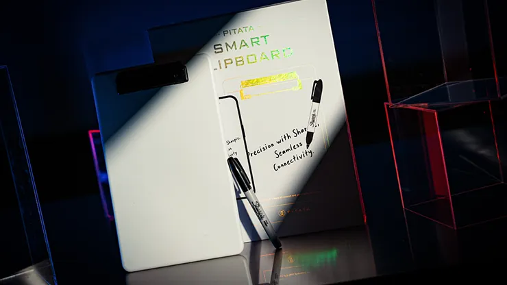 Smart Clipboard (Black) by Pitata Magic