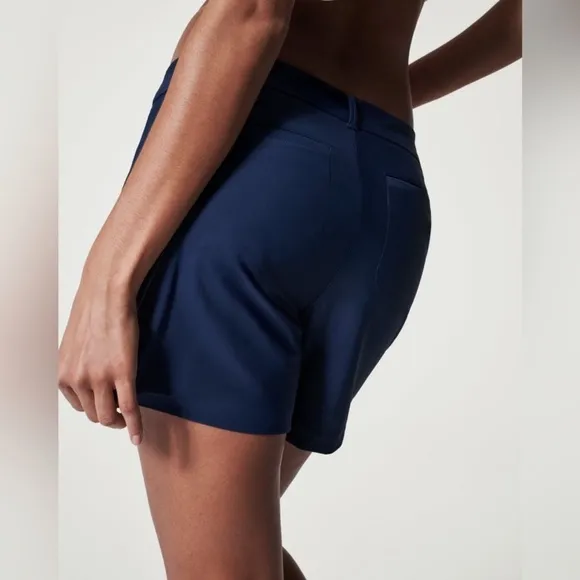 SPANX NEW Pull-On Shorts In Midnight Navy Blue Size M