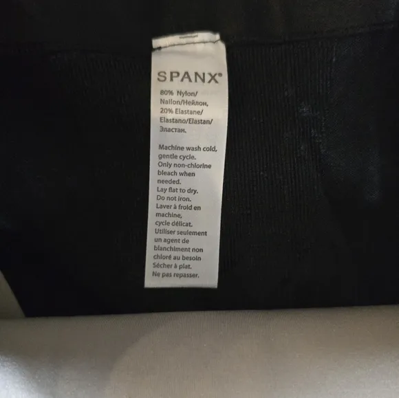 Spanx OnCore High-waisted Mid-thigh Black Women's Shapewear Shorts