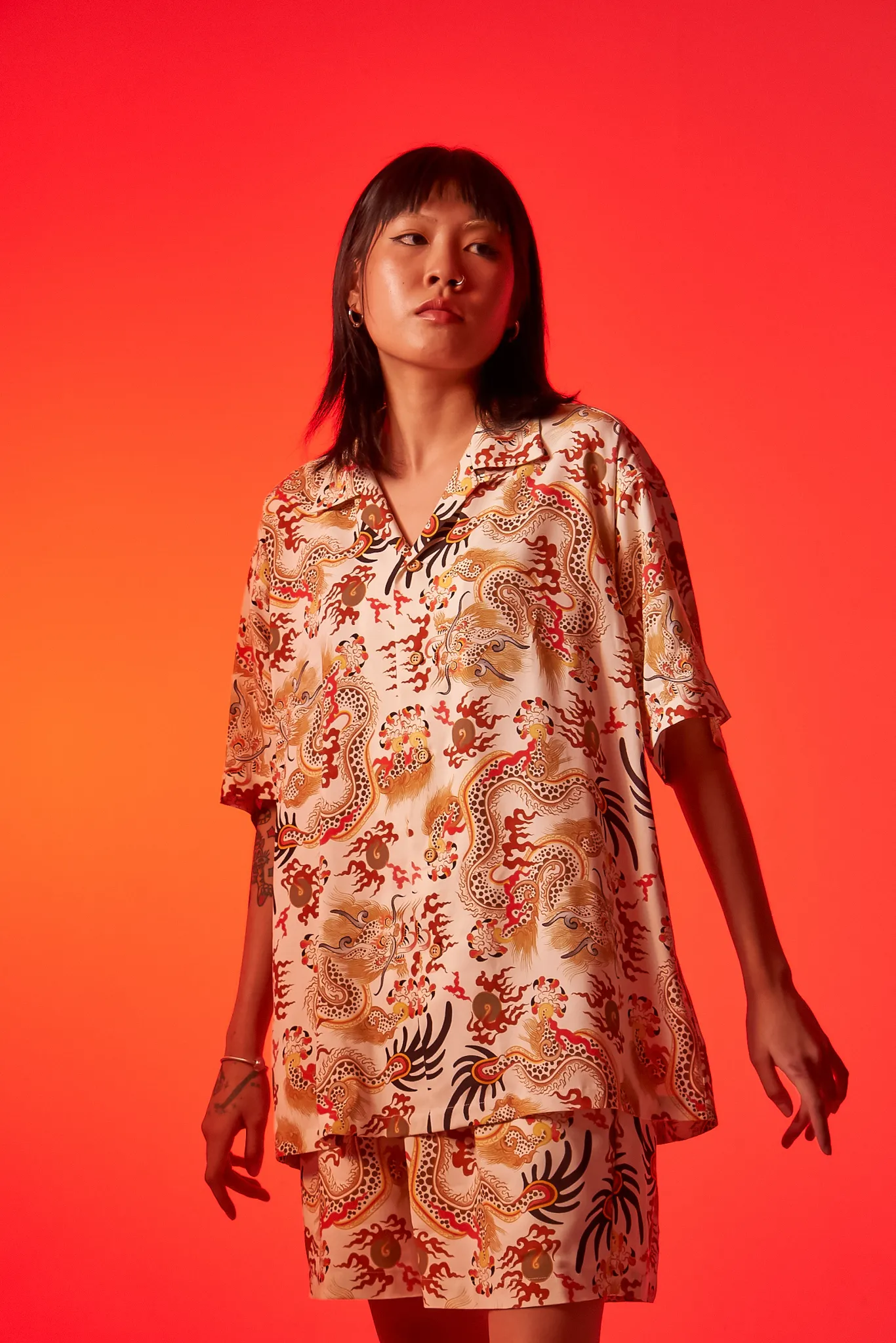 [UNISEX] TOMAS TOMAS X LOCO MOSQUITO 108 DRAGONS OFF-WHITE SHORT SLEEVE SHIRT