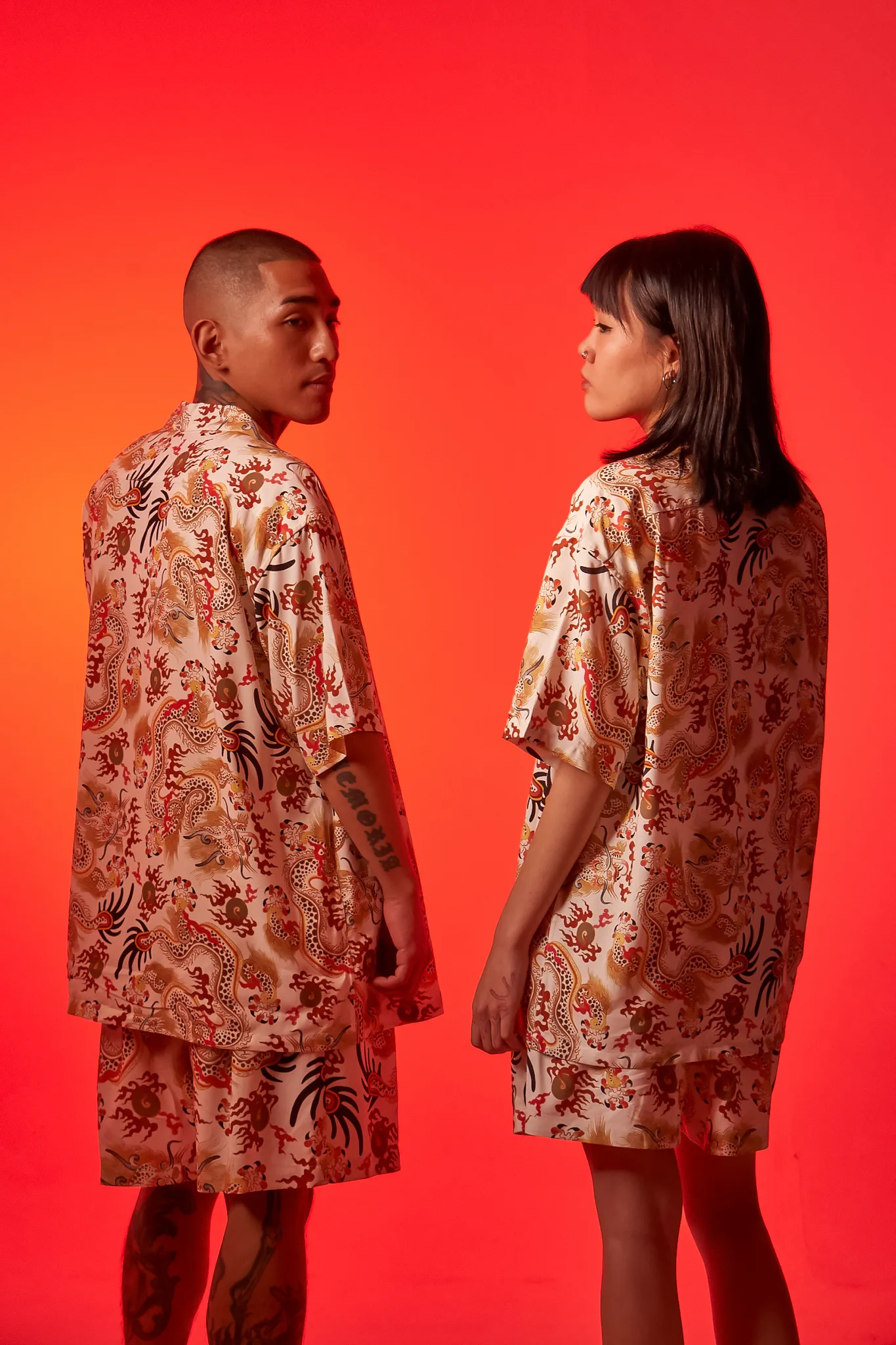 [UNISEX] TOMAS TOMAS X LOCO MOSQUITO 108 DRAGONS OFF-WHITE SHORT SLEEVE SHIRT