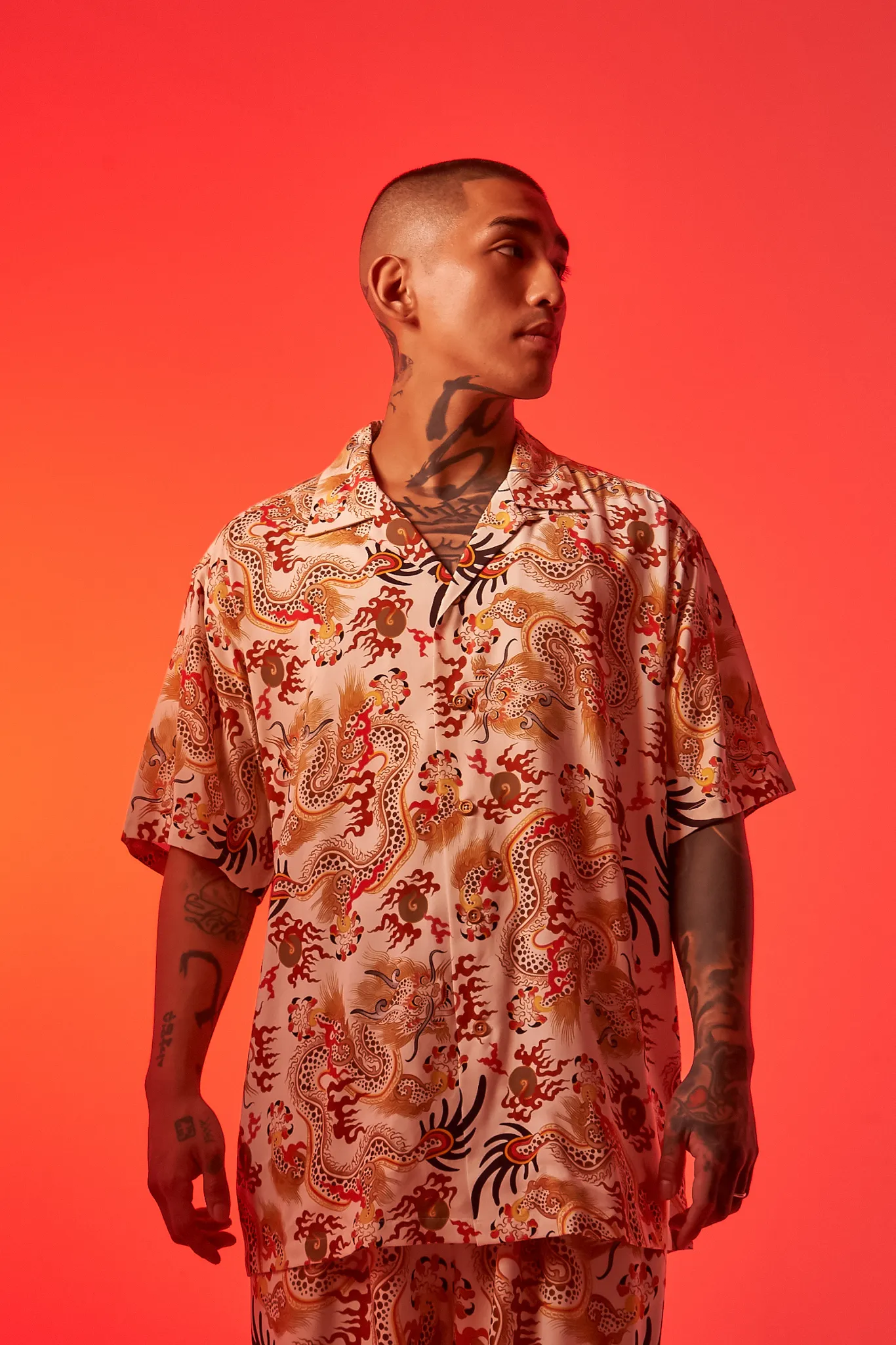 [UNISEX] TOMAS TOMAS X LOCO MOSQUITO 108 DRAGONS OFF-WHITE SHORT SLEEVE SHIRT